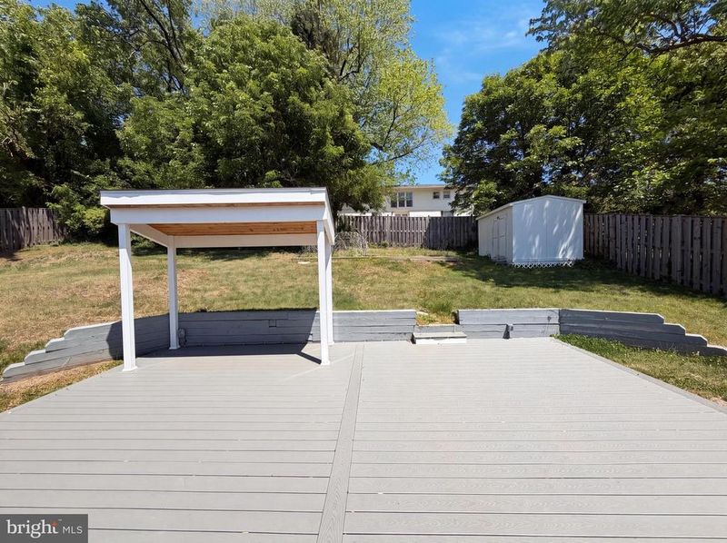 6515 Carriage Dr, Alexandria, VA 22310