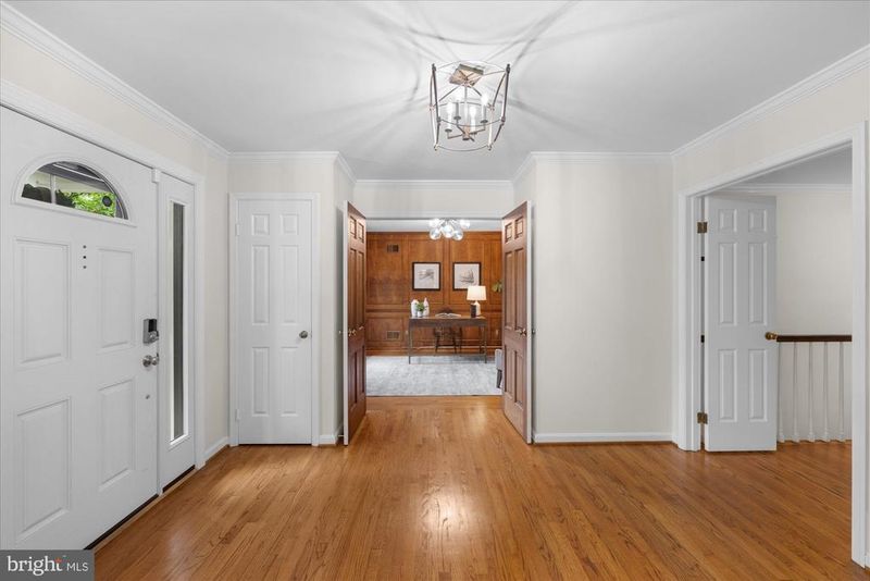 1322 Timberly Ln, Mclean, VA 22102