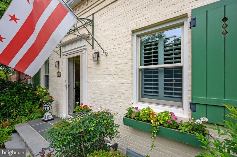 2824 Mckinley Pl NW, Washington, DC 20015