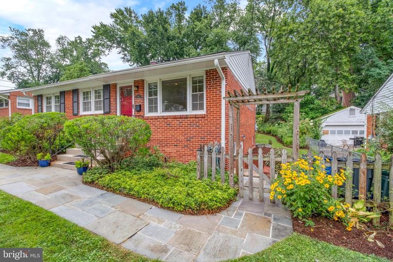 10913 Drumm Ave, Kensington, MD 20895