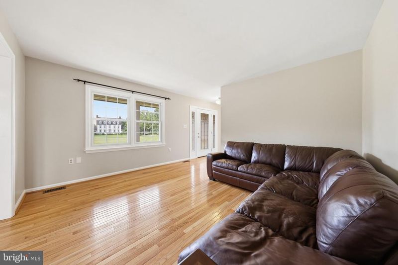 8404 Grossnickle Ct, Walkersville, MD 21793
