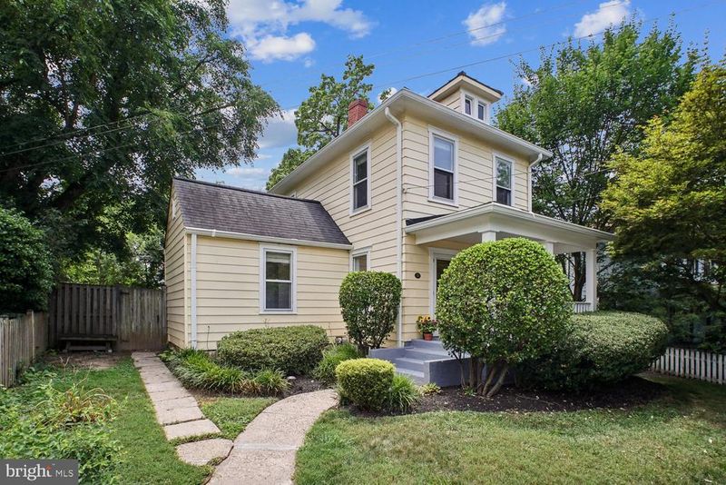 3610 22nd St N, Arlington, VA 22207