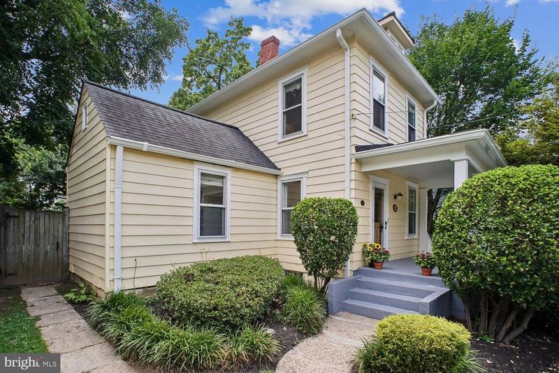 3610 22nd St N, Arlington, VA 22207