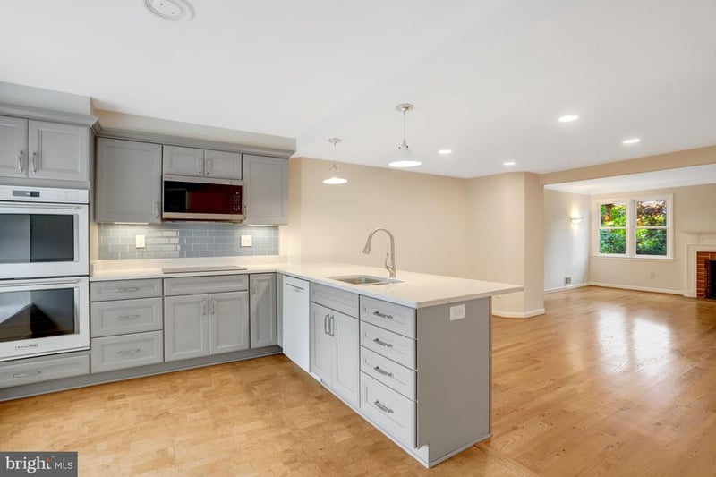 2130 Military Rd, Arlington, VA 22207