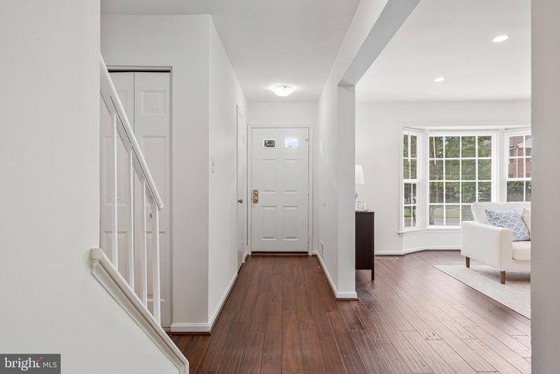 2803 Shawn Leigh Dr, Vienna, VA 22181