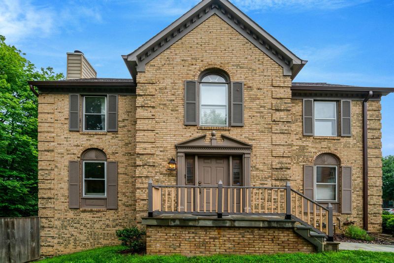 7975 Yancey Dr, Falls Church, VA 22042