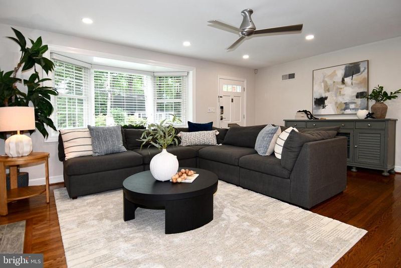 3401 Oberon St, Kensington, MD 20895