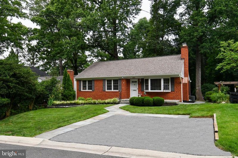 3401 Oberon St, Kensington, MD 20895