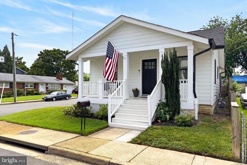 2100 N Emerson St, Arlington, VA 22207