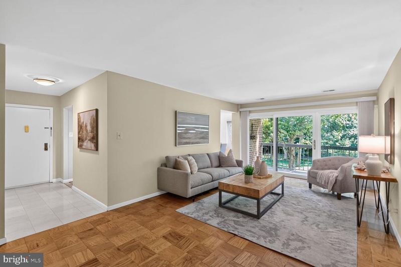 5809 Edson Ln #103, North Bethesda, MD 20852