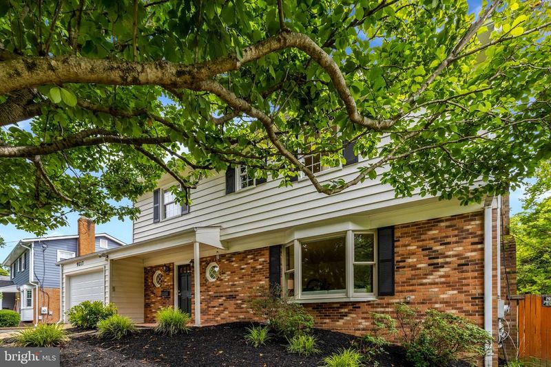 9217 Santayana Dr, Fairfax, VA 22031