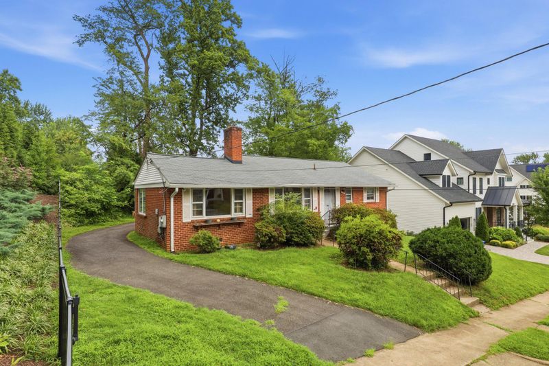 3707 John Marshall Dr, Arlington, VA 22207