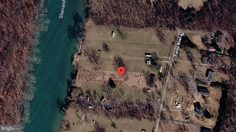 745 Farms River Rd, Front Royal, VA 22630