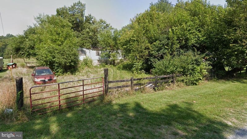 745 Farms River Rd, Front Royal, VA 22630