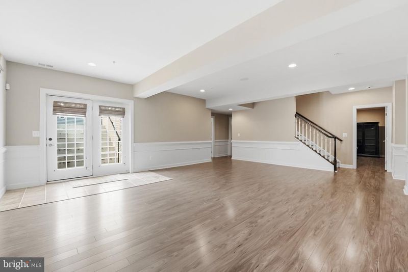 25577 Royal Hunter Dr, Aldie, VA 20105