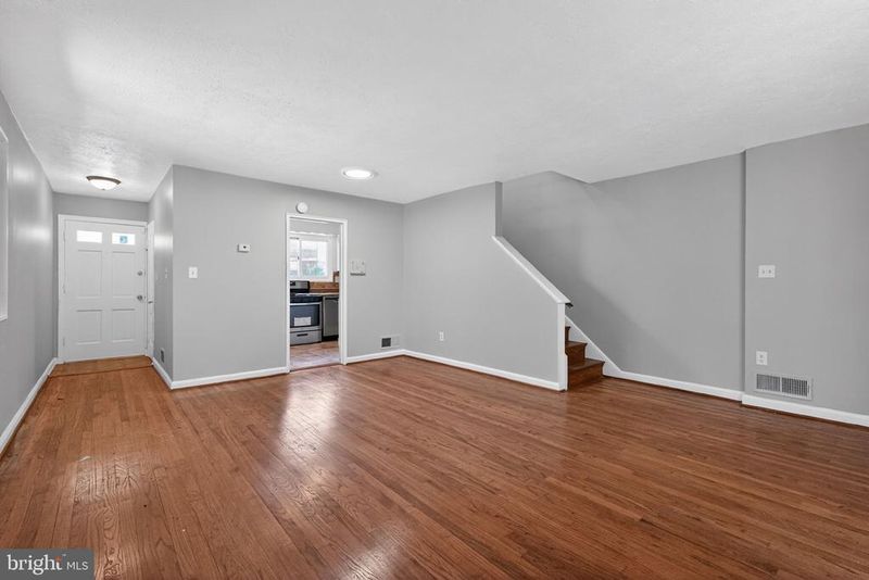 5315 Leverett St, Oxon Hill, MD 20745