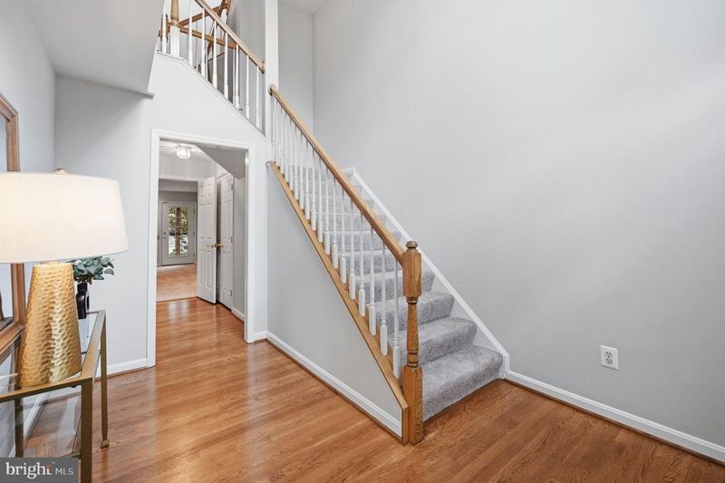 18768 Trident Sq, Leesburg, VA 20176