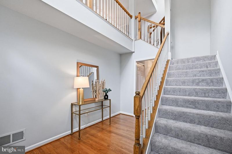 18768 Trident Sq, Leesburg, VA 20176