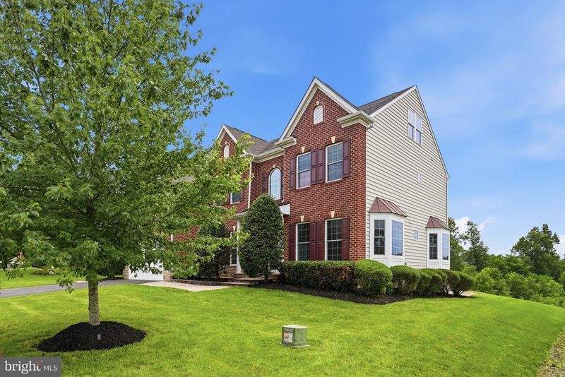 25577 Royal Hunter Dr, Aldie, VA 20105