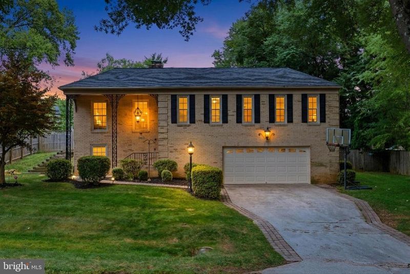 10505 Tyler Ter, Potomac, MD 20854