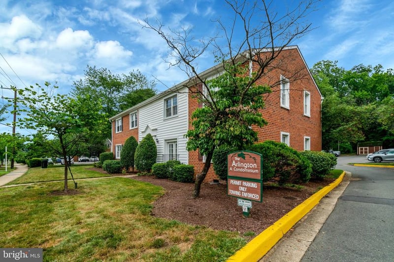 2637 S Walter Reed Dr #A, Arlington, VA 22206