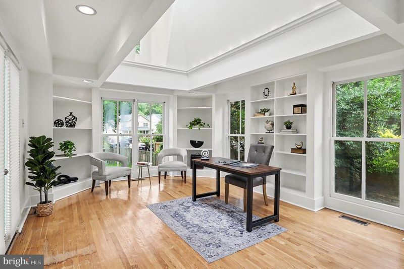 1406 N Nicholas St, Arlington, VA 22205