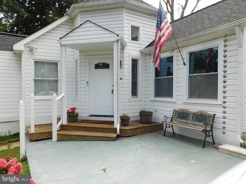 9528 48th Pl, College Park, MD 20740