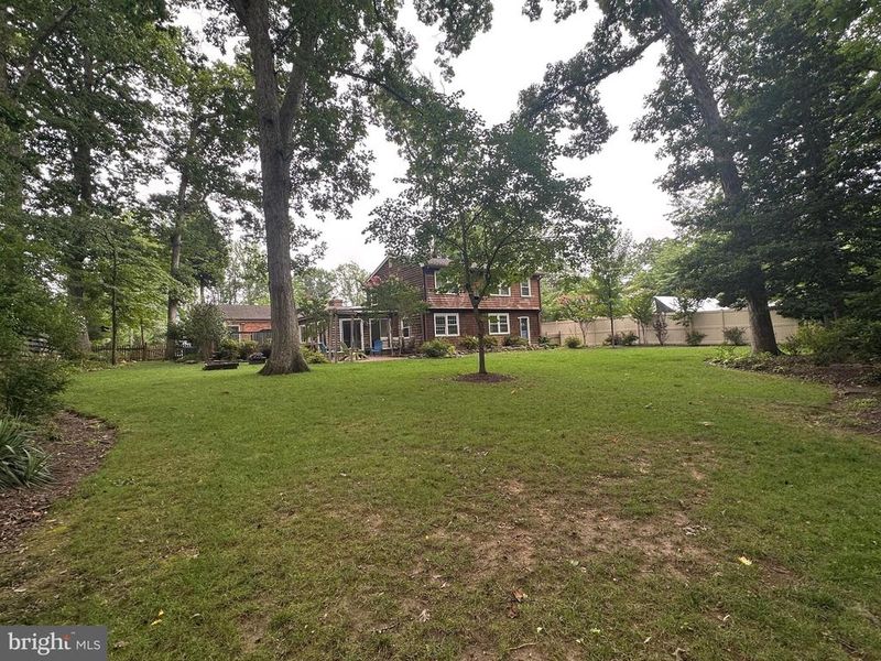 2332 Addison St, Vienna, VA 22180