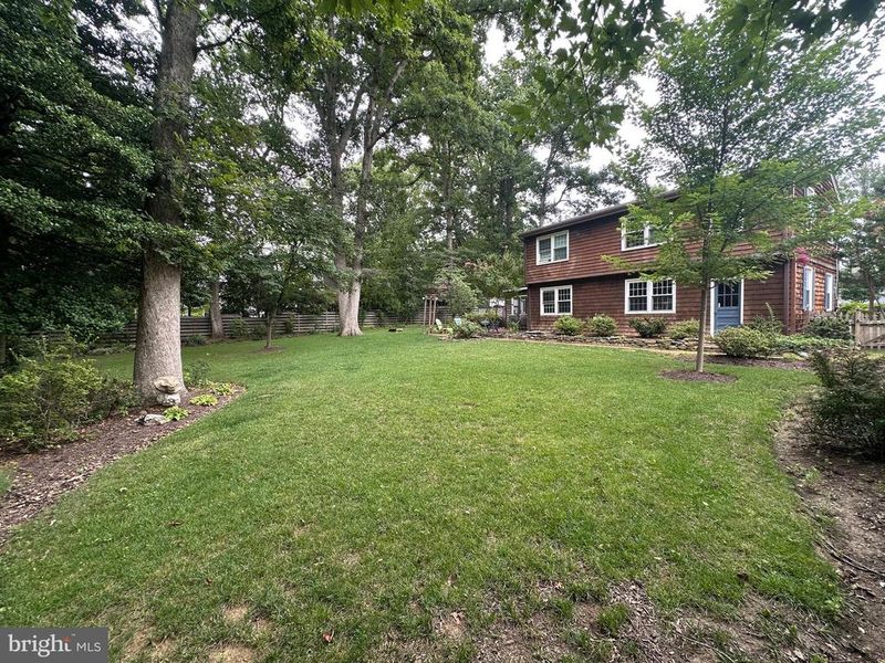 2332 Addison St, Vienna, VA 22180
