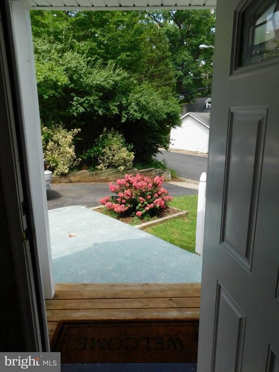 9528 48th Pl, College Park, MD 20740
