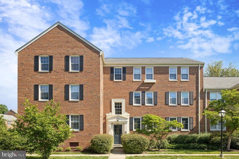 6622 E Wakefield Dr #C1, Alexandria, VA 22307
