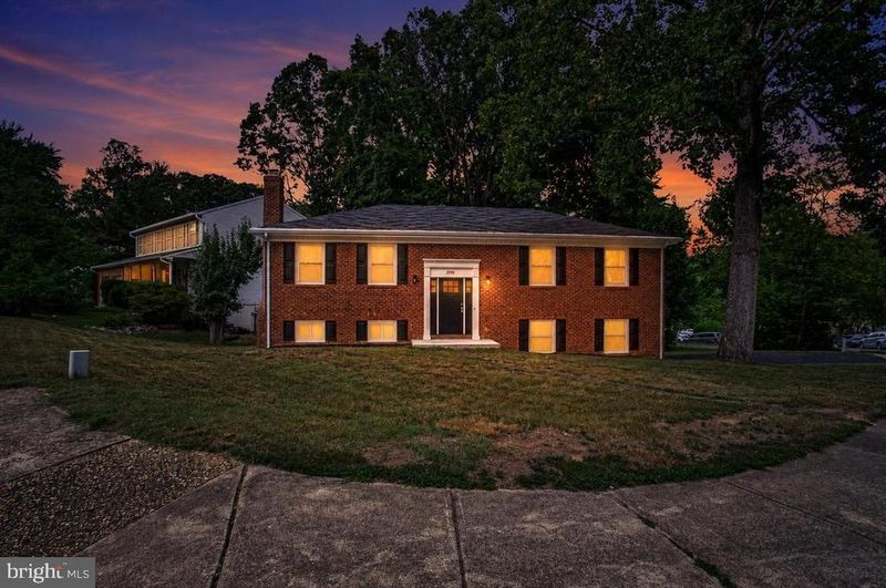 3998 Hidden Valley Ct, Dumfries, VA 22025