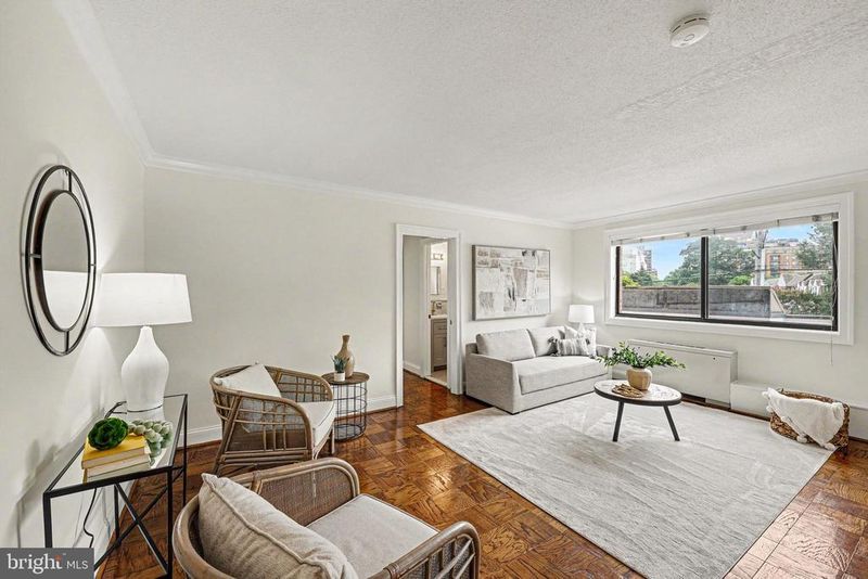 3515 Washington Blvd #218, Arlington, VA 22201