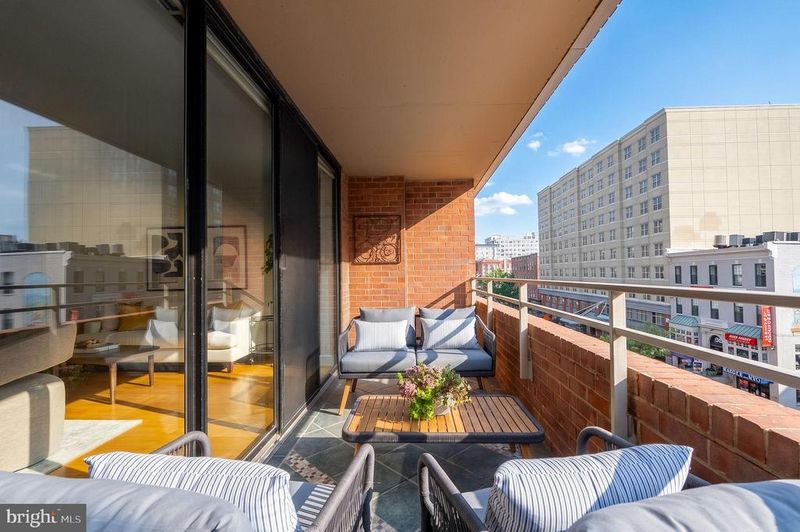 2141 P St NW #503, Washington, DC 20037