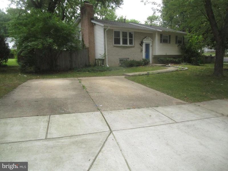 10318 Aster Ln, Hyattsville, MD 20783