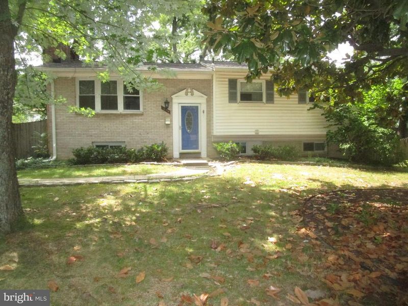 10318 Aster Ln, Hyattsville, MD 20783