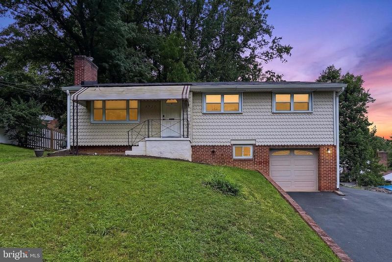 6927 Fern Ln, Annandale, VA 22003