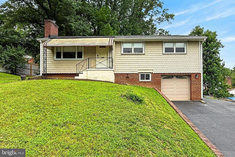 6927 Fern Ln, Annandale, VA 22003