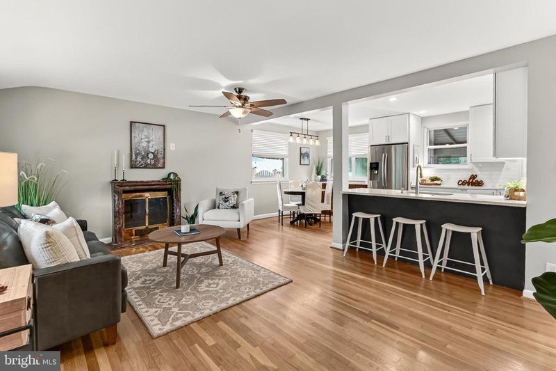 6927 Fern Ln, Annandale, VA 22003