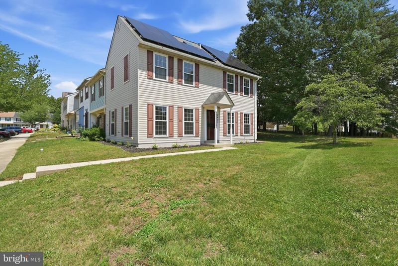 2401 W Rosecroft Village Cir, Oxon Hill, MD 20745