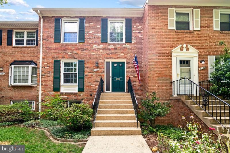 3322 Spring Ln, Falls Church, VA 22041