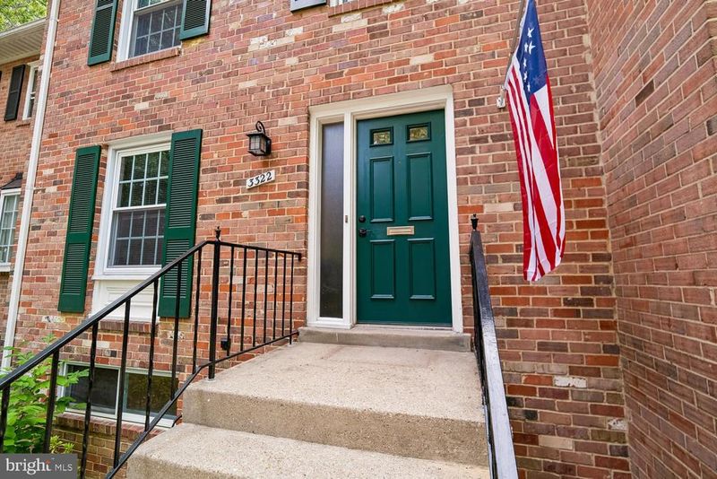 3322 Spring Ln, Falls Church, VA 22041