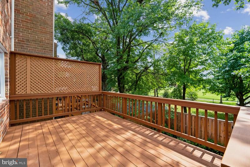 3322 Spring Ln, Falls Church, VA 22041