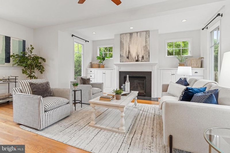2502 Taylor Ave, Alexandria, VA 22302