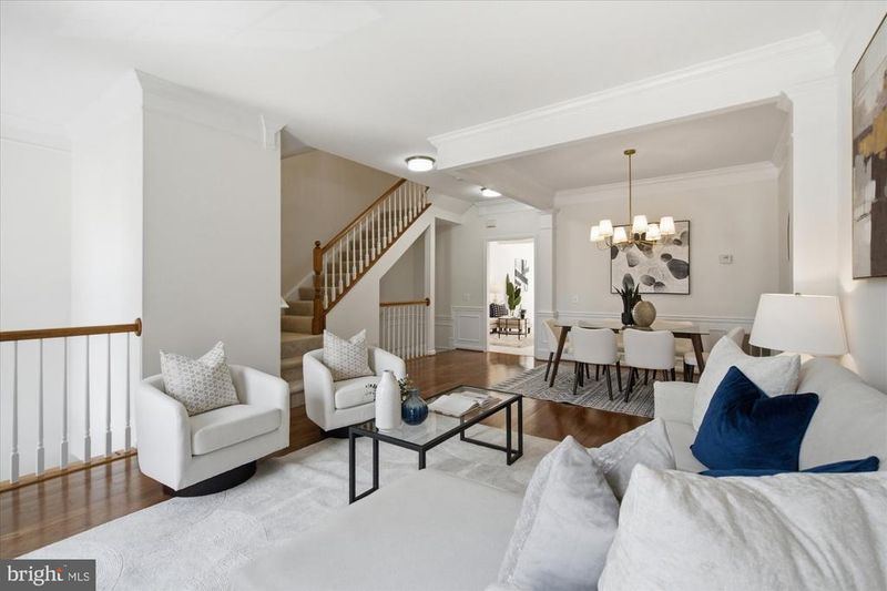 5280 Kestrel Crossing Dr, Alexandria, VA 22312