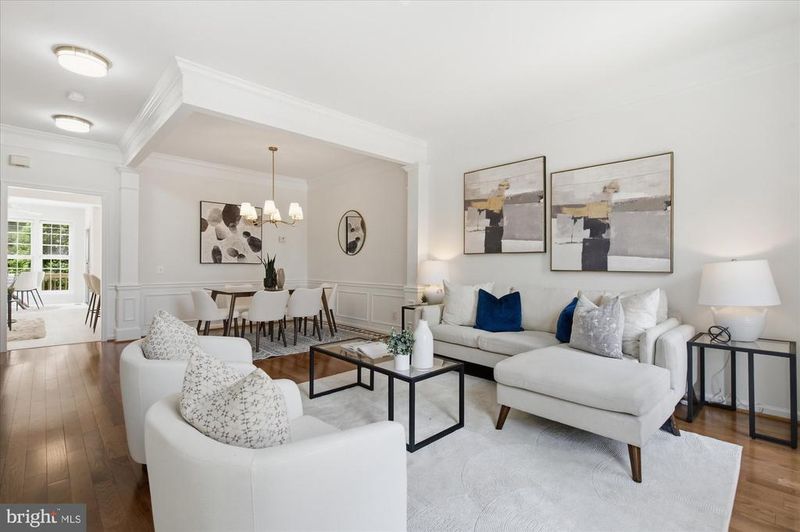 5280 Kestrel Crossing Dr, Alexandria, VA 22312