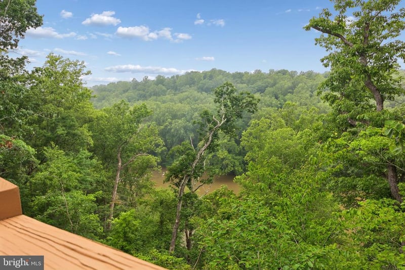 7317 River Rd, Fredericksburg, VA 22407
