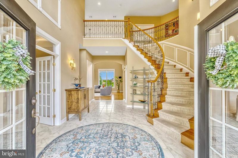 22374 Dolomite Hills Dr, Ashburn, VA 20148