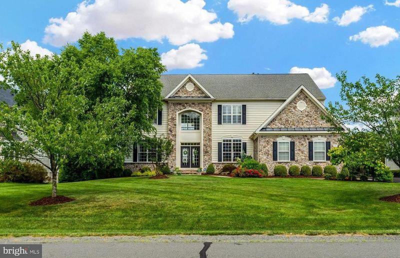 22374 Dolomite Hills Dr, Ashburn, VA 20148