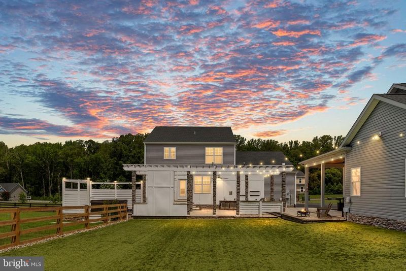 215 Saddle Ridge Ln, Fredericksburg, VA 22406